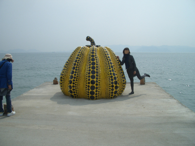 直島行のフェリー