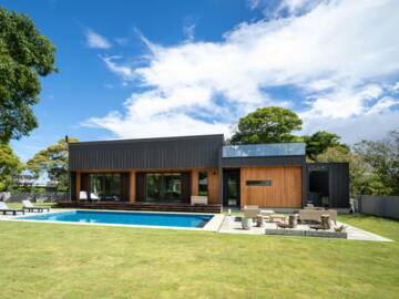 EKVOLI MARINA VILLA, Isumi Garden