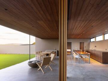 PERROS VILLA AWAJI