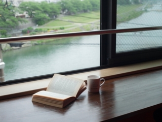 リバービューアパートメント（２F/階段少）