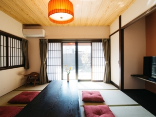 一棟貸し切りの宿