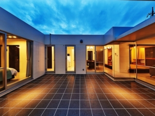 中庭付き１棟貸しヴィラ