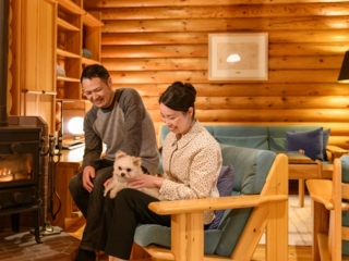 【愛犬同伴専用客室】テラス付き１棟貸コテージ＜ツインベッド＞