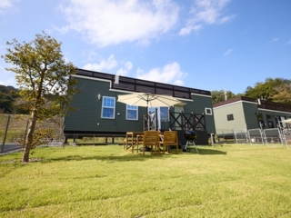 トレーラーハウスC