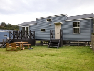 トレーラーハウスA