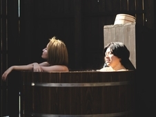 【ペット可】水風呂を温水利用できる露天樽風呂付き