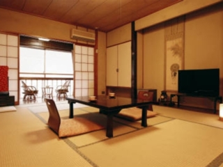 ゆっくりくつろげる和室10畳+踏みこみ・トイレ付