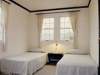 ツイン（２～３名室）