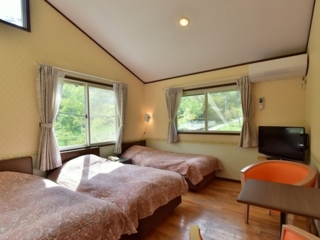 洋室［トリプル］バス・トイレ付