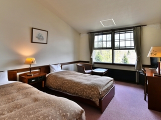 [洋室ツイン]ワンちゃんと一緒（2〜3名）