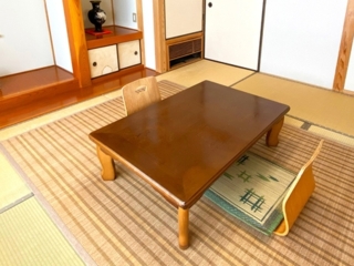 【一戸建て離れ】和室8畳+6畳+板の間　※ペットOK