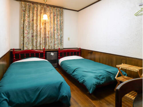 ペンションアルマ