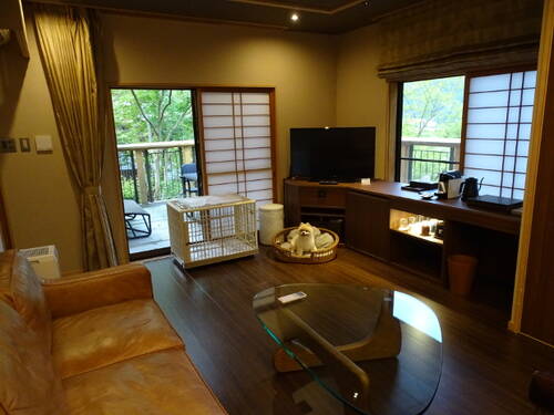 湯山荘 阿讃琴南